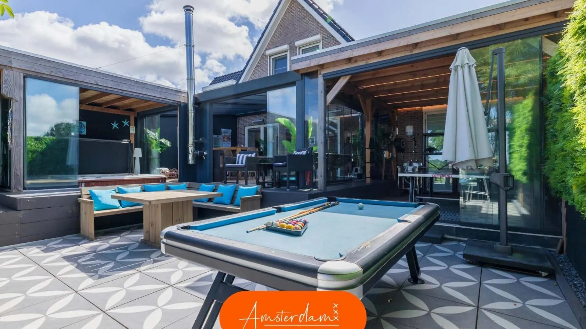 펜션 Amsterdam Group Stay - Jacuzzi, Sauna & Cinema 즈와넨버그 네덜란드
