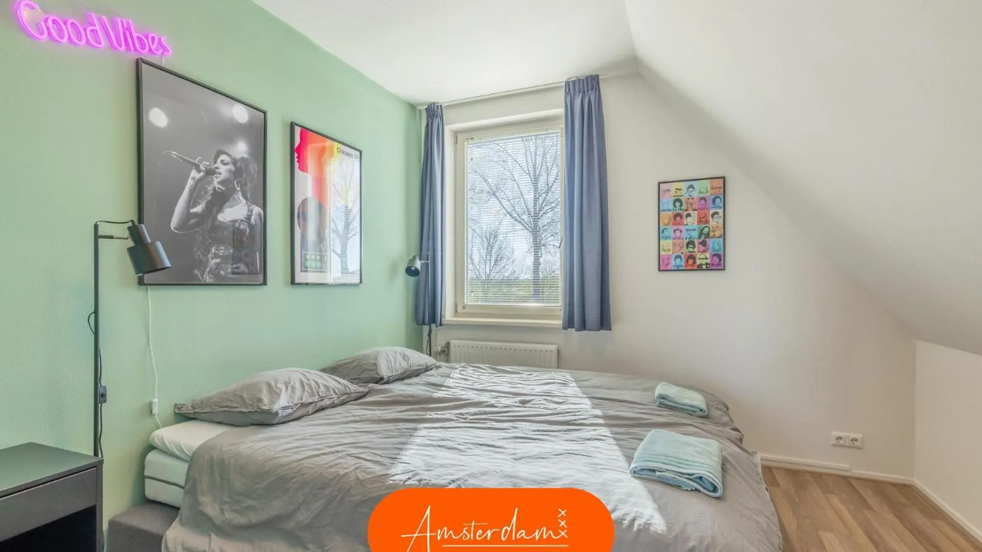 Amsterdam Group Stay - Jacuzzi, Sauna & Cinema 즈와넨버그 네덜란드